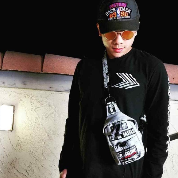 Sling Chest Bag Crossbody BASELINE Men Women Gray - Picture 8 of 8